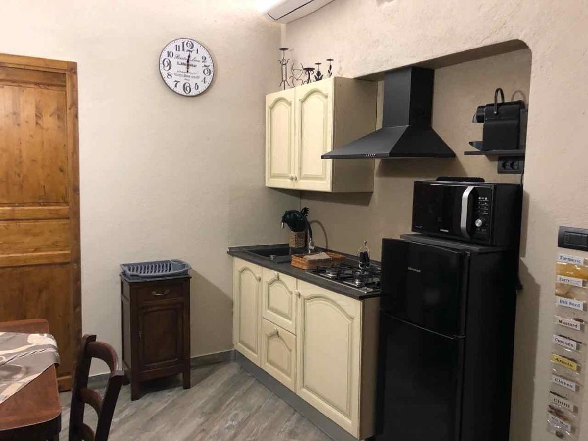 Lovely Apartments Barra Di Ferro Centro Storico 쿠네오 외부 사진