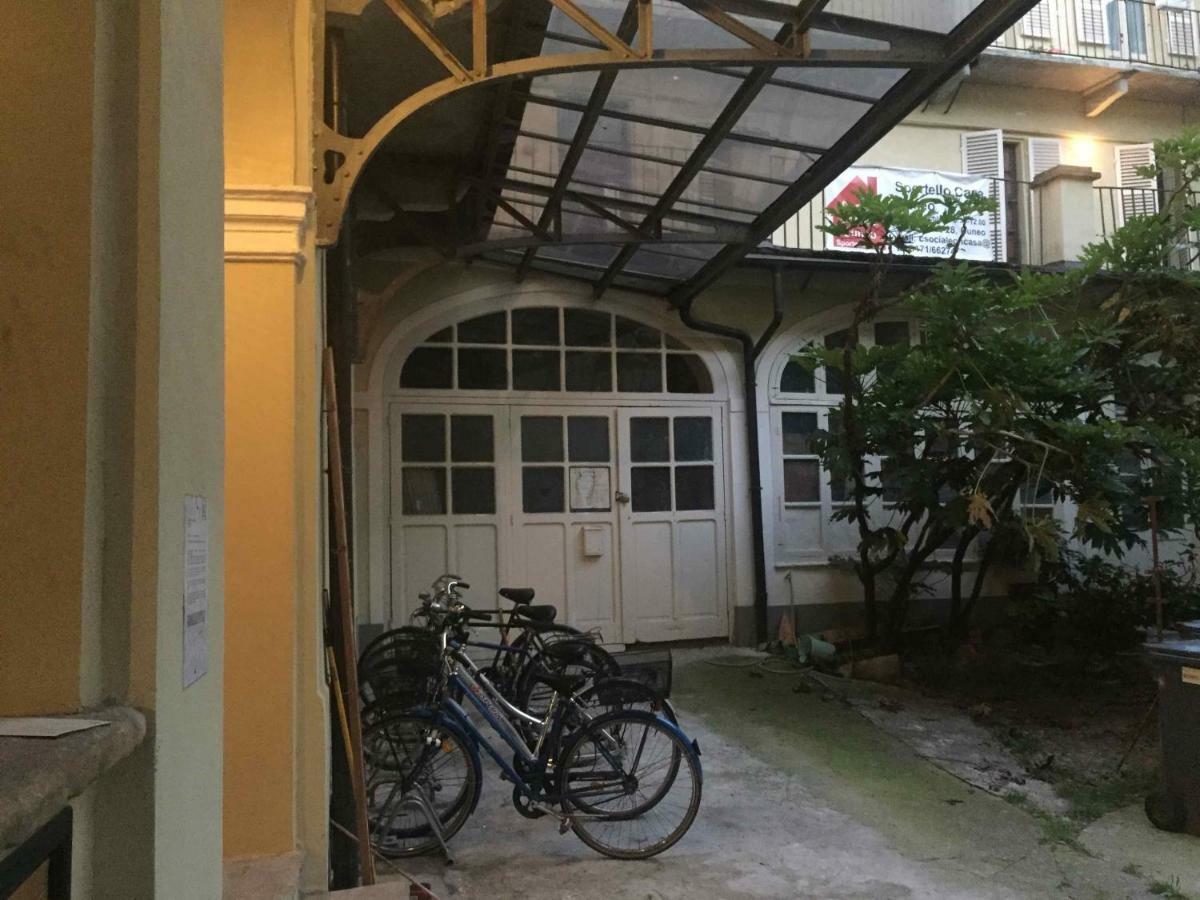 Lovely Apartments Barra Di Ferro Centro Storico 쿠네오 외부 사진